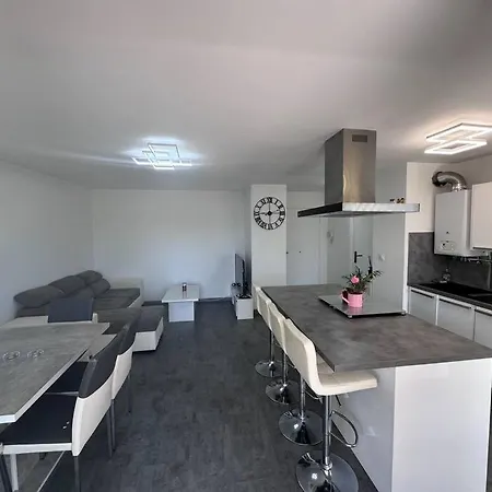 Appartement Spacieux T2 - Grande Terrasse