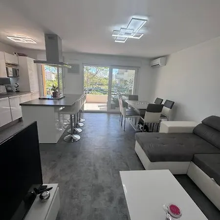 Spacieux T2 - Grande Terrasse Fréjus